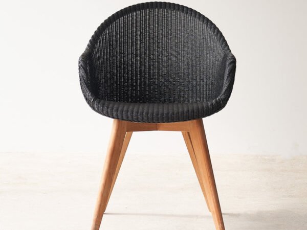 Wicker Chair – V1