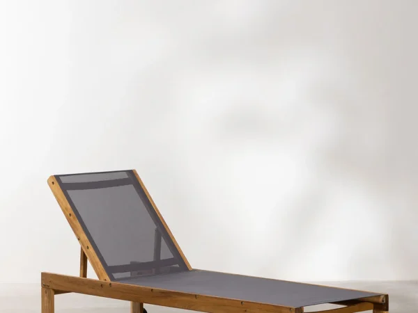 Reclinable Wooden Lounger