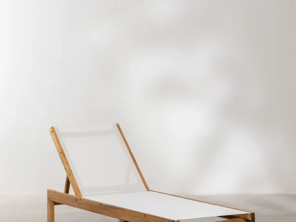 Wooden Lounger