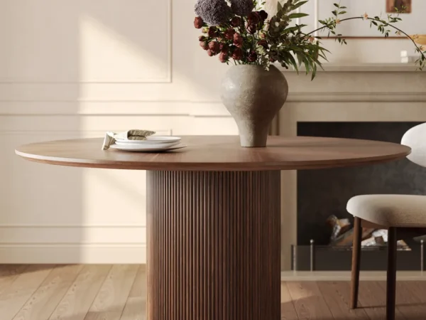 Round Dining Table – Velora