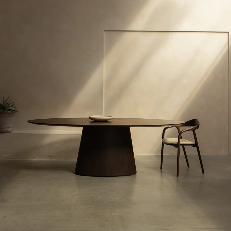 oval dining table